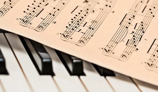 Ofiste Müzik Dinlemenin Etkileri